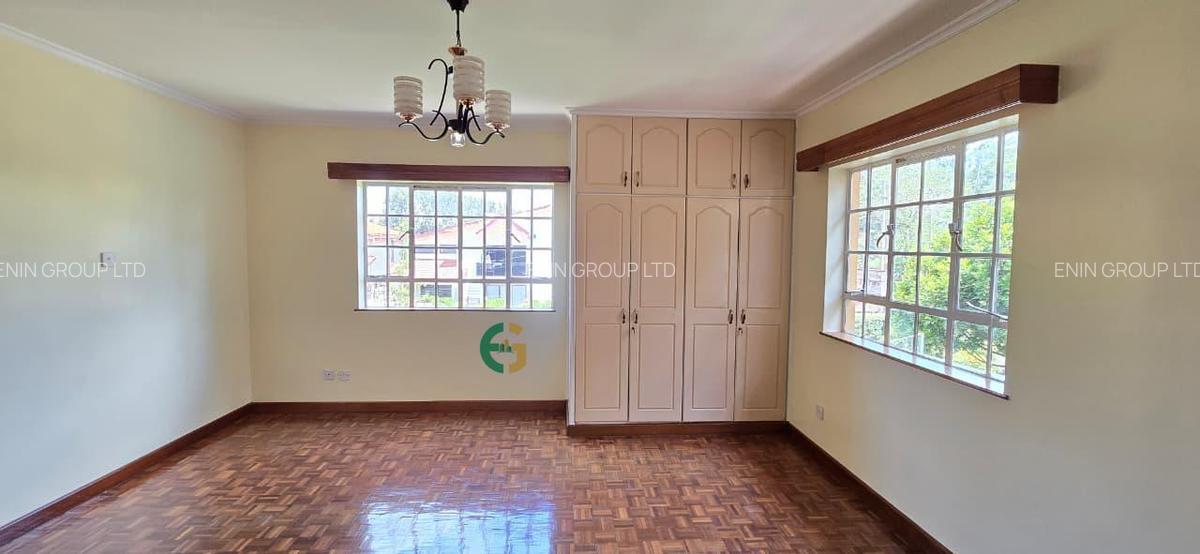 4 Bed Townhouse with En Suite in Lavington - 2