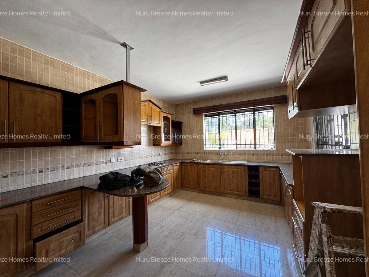 4 Bed Townhouse with En Suite in Westlands Area - 6