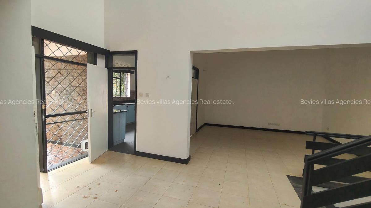 4 Bed House with En Suite at Lavington - 7
