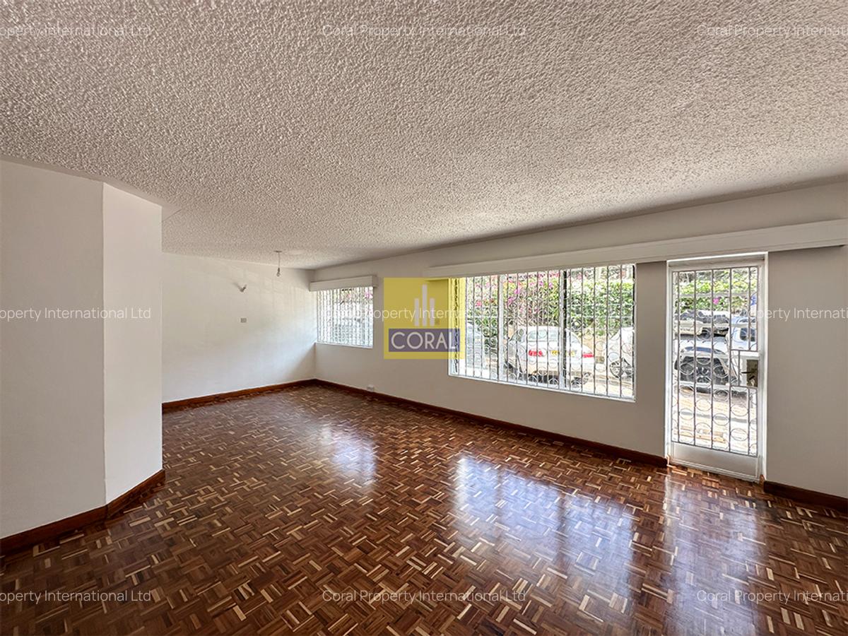 3 Bed Apartment in Brookside - 1