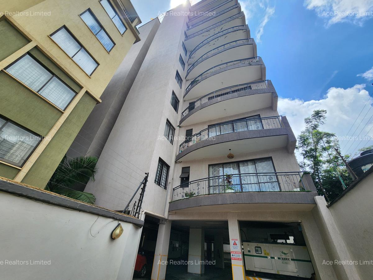 4 Bed Apartment with En Suite at 2Nd Parklands Avenue - 15