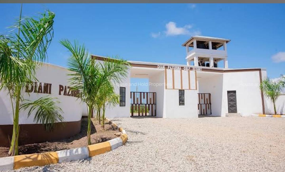 6 Bed Villa with En Suite at Beach Road - 2