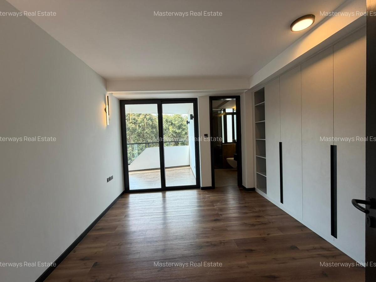 5 Bed Apartment with En Suite at Peponi Road - 18