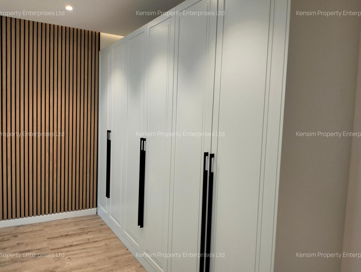 5 Bed Townhouse with En Suite in Lavington - 19