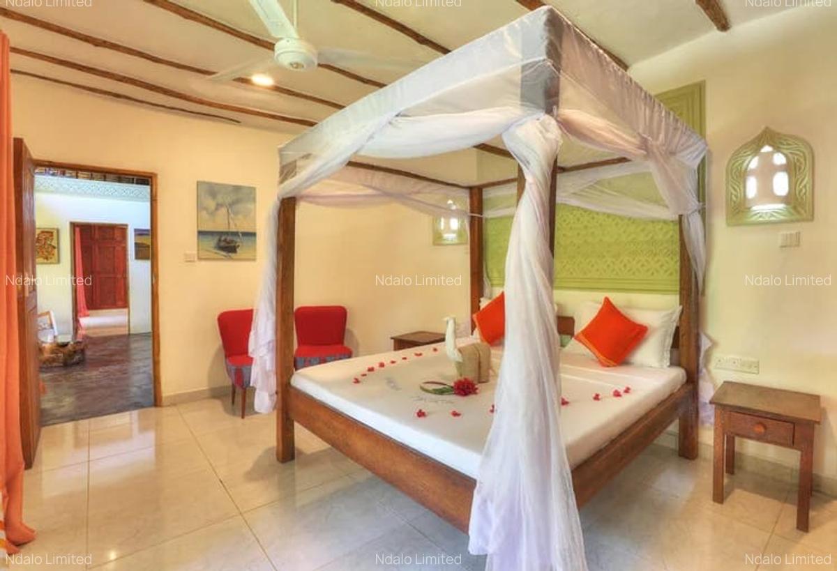 5 Bed Villa with Garden at Watamu - 5