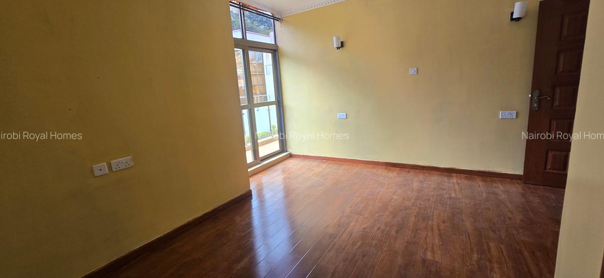 5 Bed Townhouse with En Suite at Lavington Off Convent Drive - 20