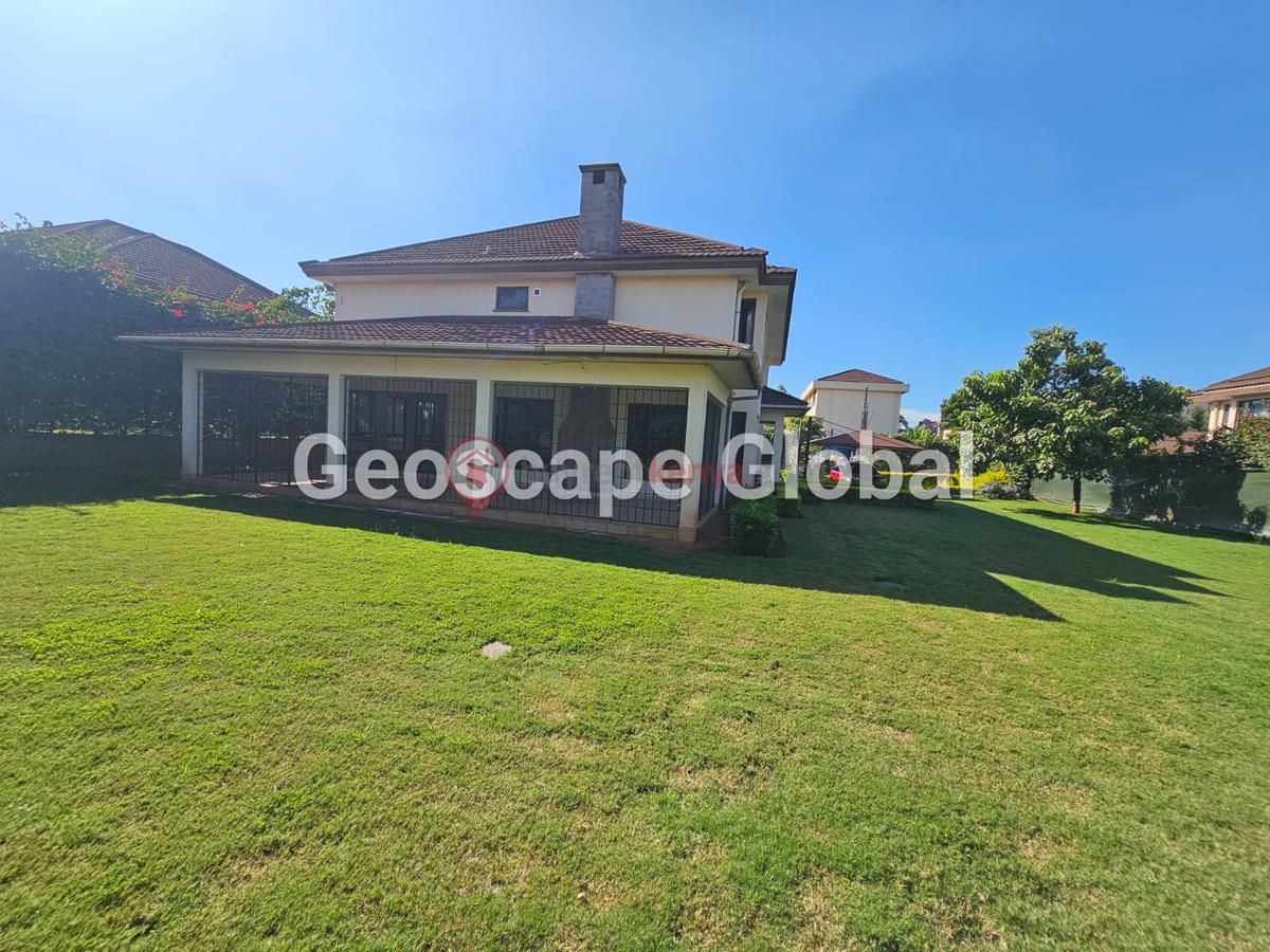 5 Bed House with En Suite in Runda - 3