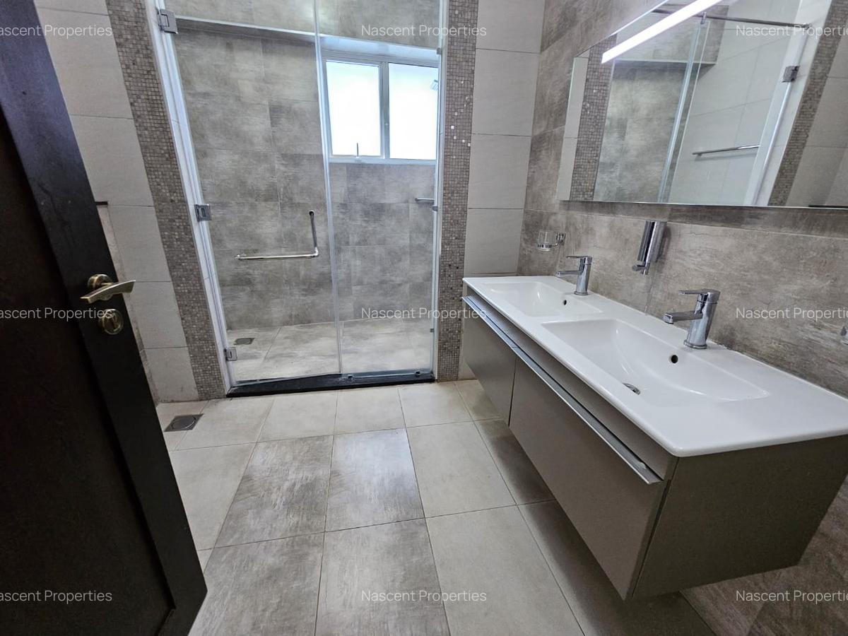 4 Bed Apartment with En Suite at General Mathenge - 10