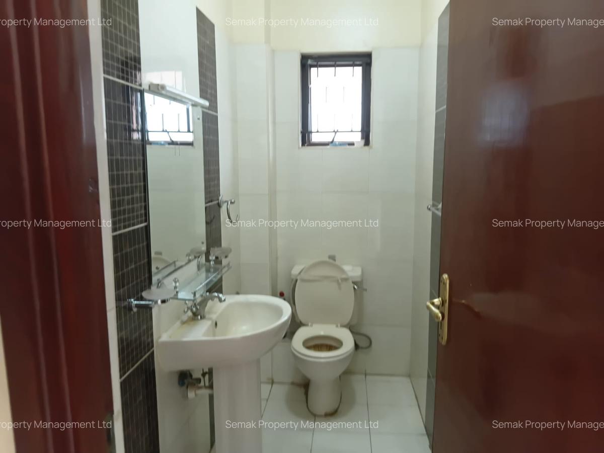 3 Bed Apartment with En Suite in Westlands Area - 13