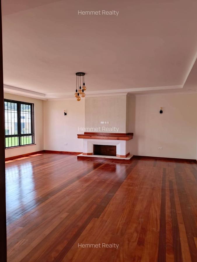 6 Bed House with En Suite in Loresho - 2