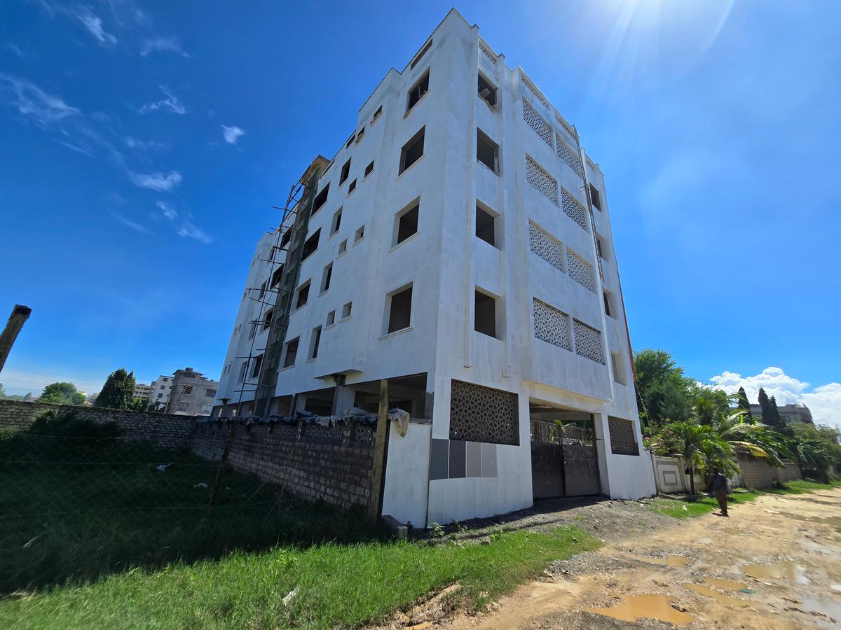 2 Bed Apartment with En Suite at Jcc Mtambo - 16