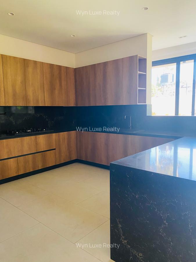 5 Bed Villa at Brookside - 5