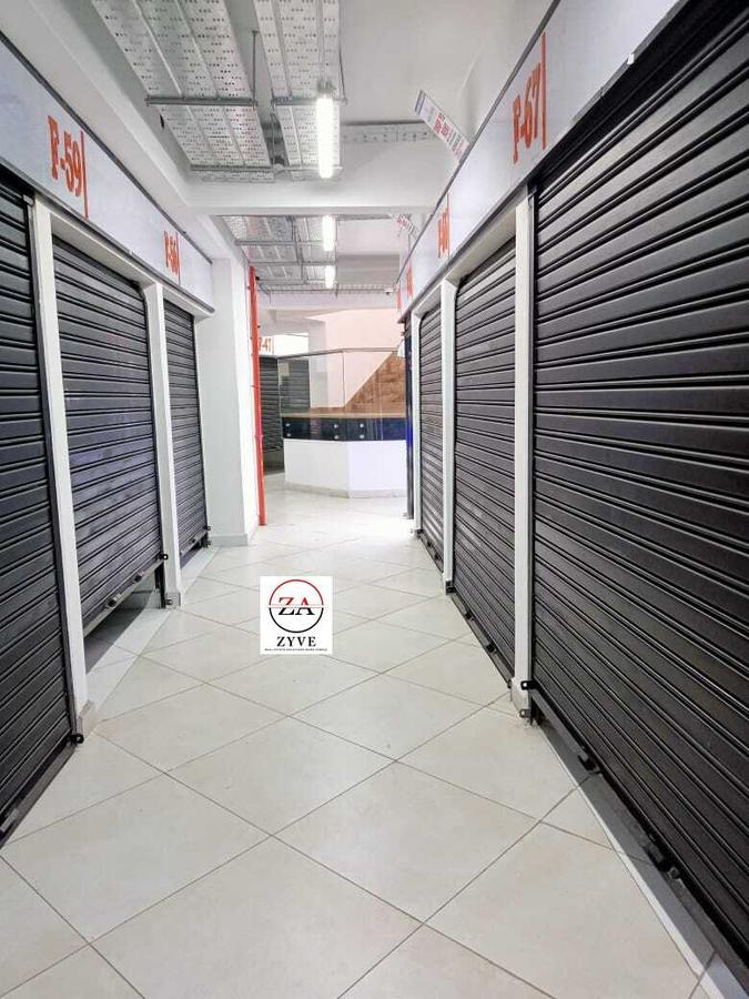 70 ft² Shop with Fibre Internet at Cbd