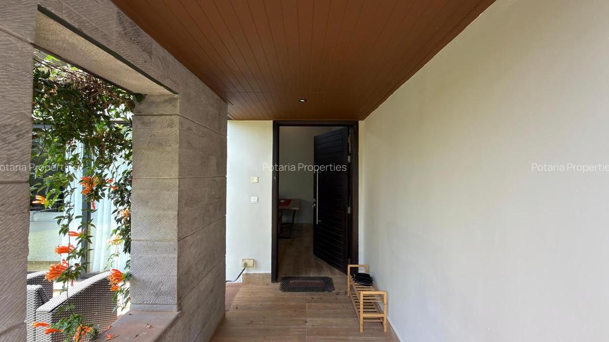 3 Bed Villa with En Suite in Runda - 2