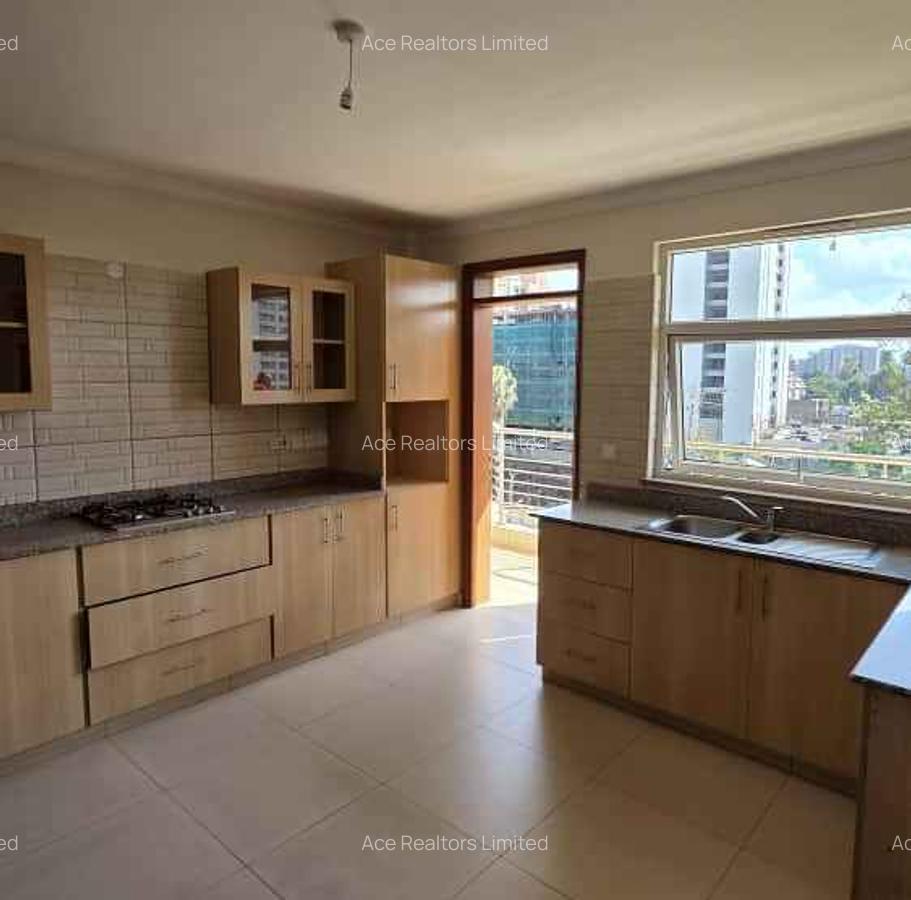 3 Bed Apartment with En Suite at Parklands - 4