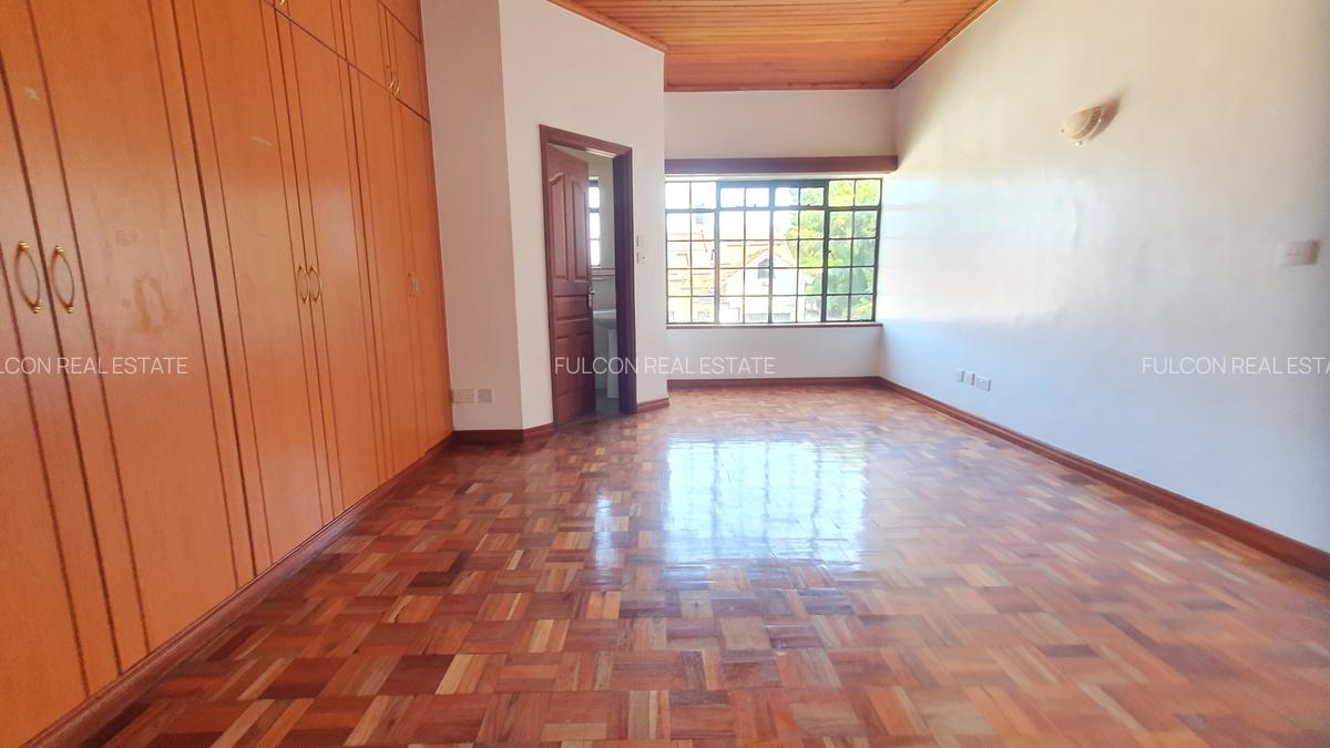 5 Bed Villa with En Suite in Lavington - 5