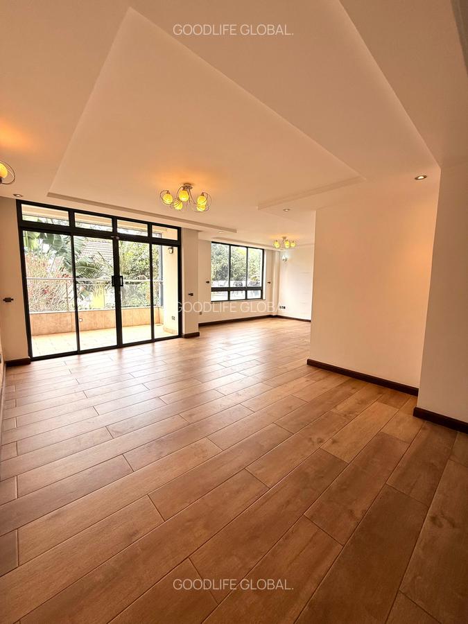 5 Bed Villa with En Suite at Lavington - 5