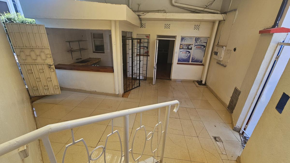 6 Bed House with En Suite at James Gichuru - 17