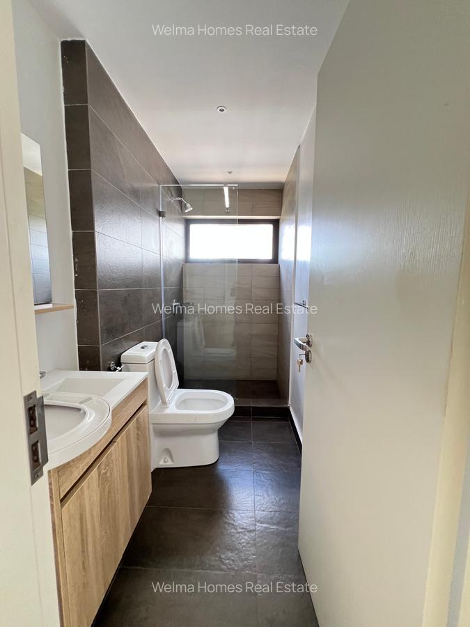 2 Bed Apartment with En Suite in Lavington - 7