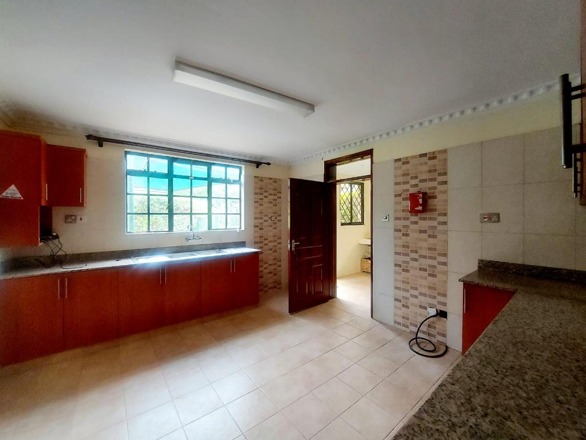 4 Bed Villa with En Suite at Fourways Junction Estate - 5