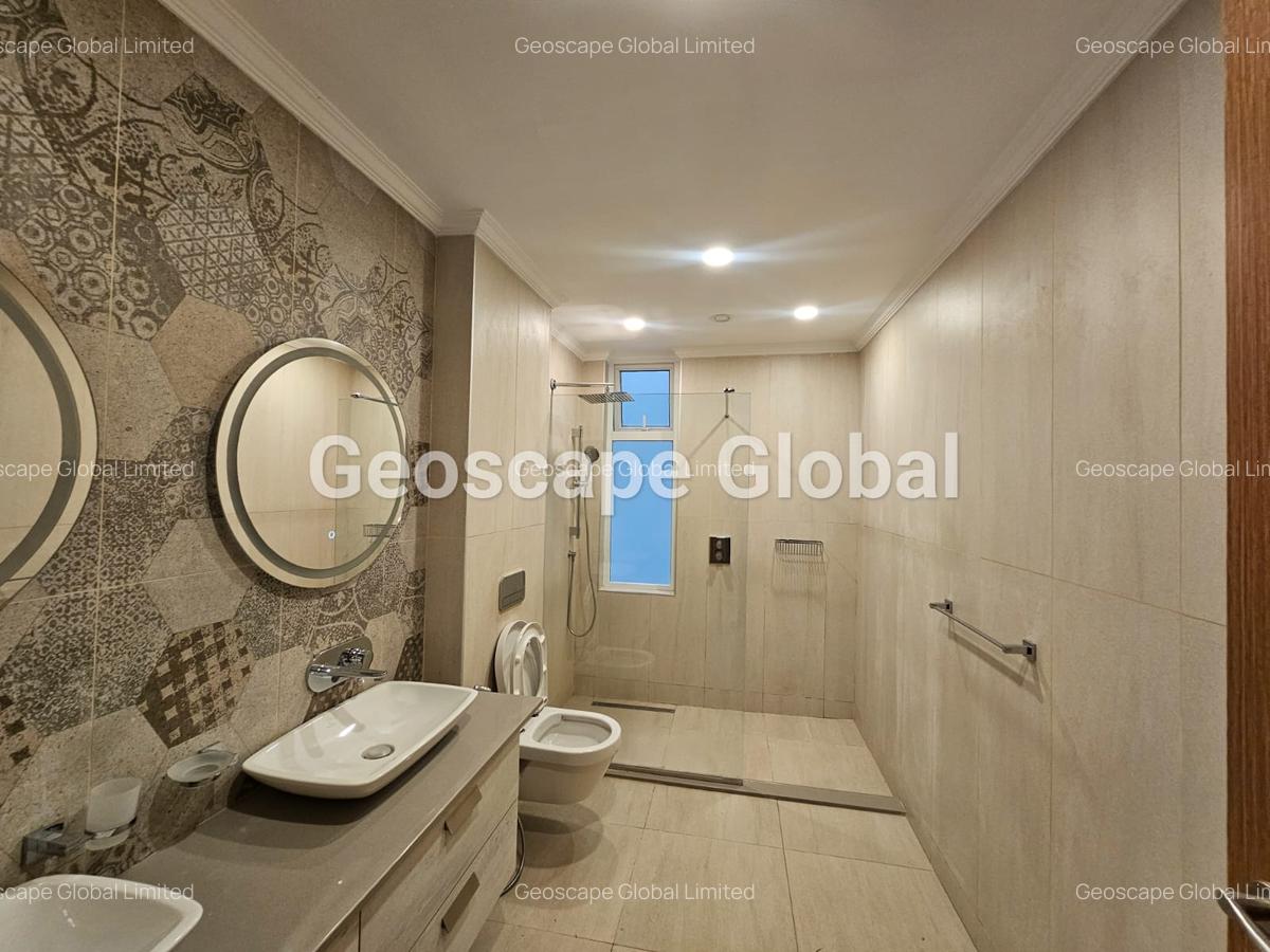 3 Bed Apartment with En Suite in Parklands - 2