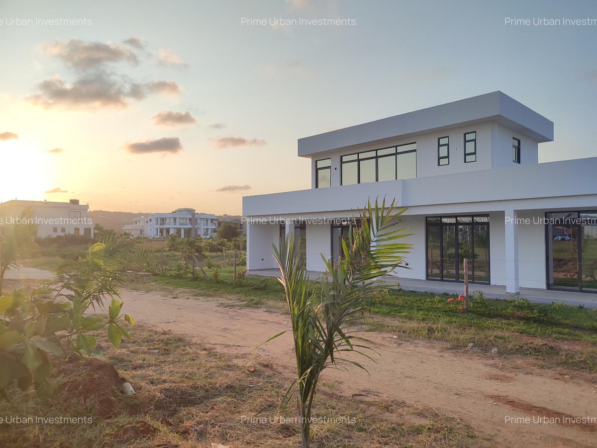 4 Bed Villa with En Suite in Vipingo - 3