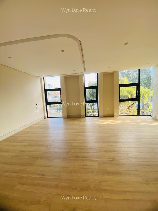 5 Bed Villa at Brookside - 11