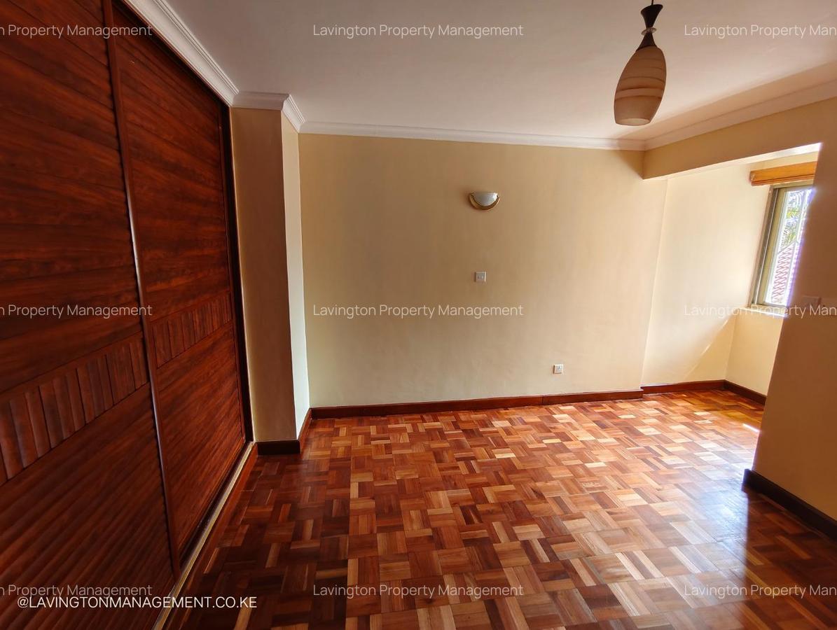 5 Bed Townhouse with En Suite at Lavington Green - 14