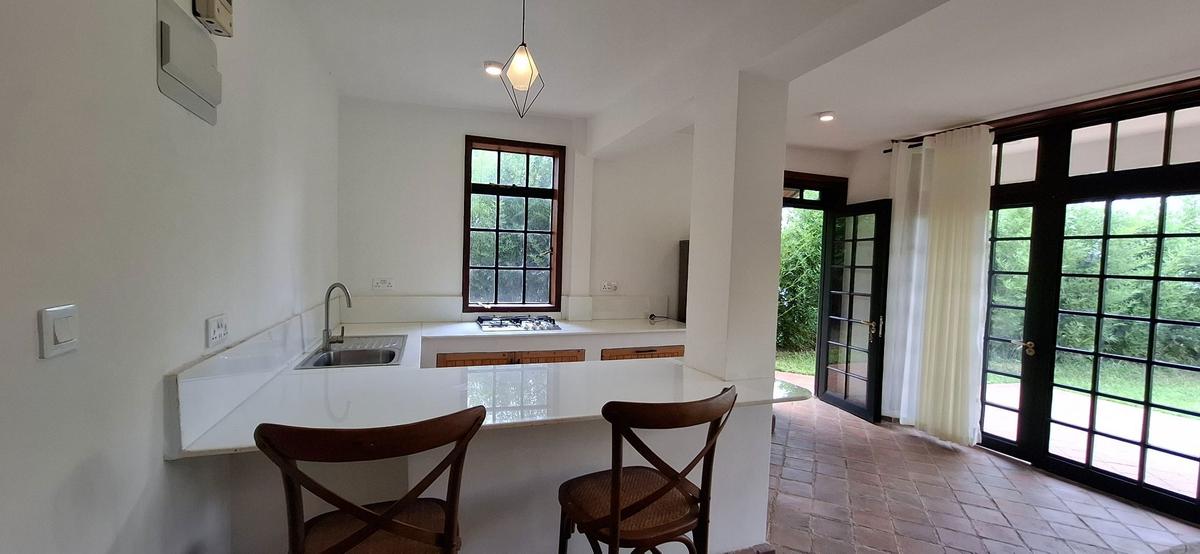 1 Bed House with En Suite in Ridgeways - 4