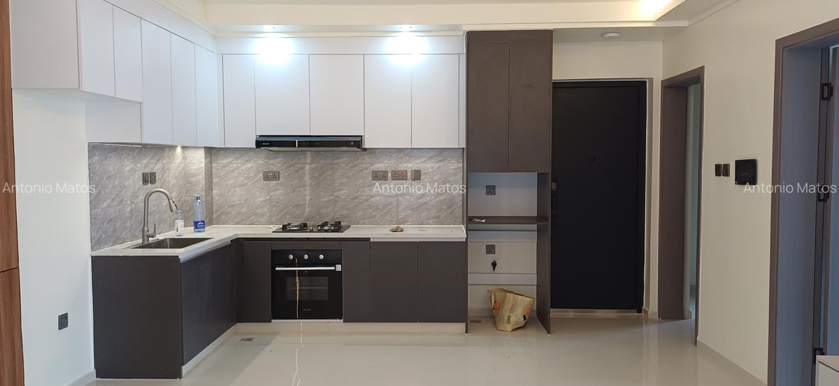 2 Bed Apartment with En Suite at Westlands Road - 4