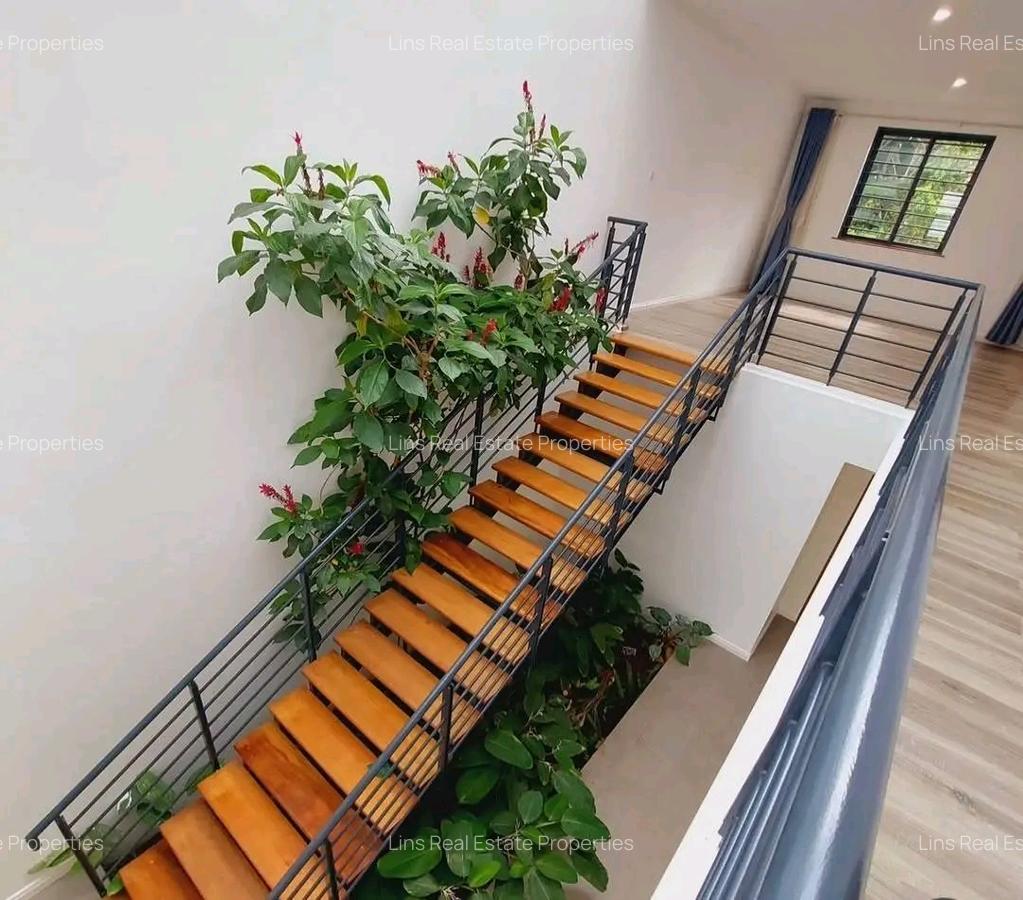 4 Bed Townhouse with En Suite in Runda - 11