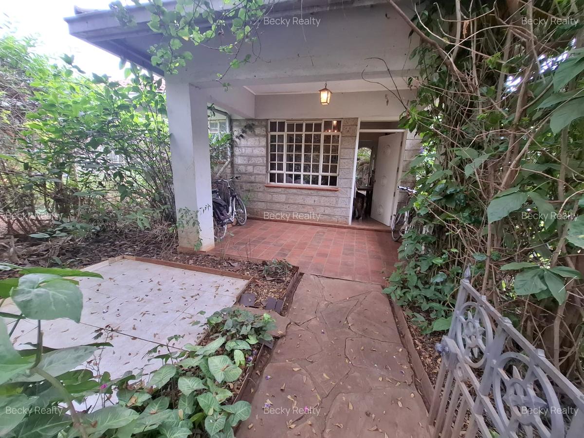 2 Bed House with En Suite in Garden Estate - 1