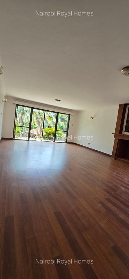 5 Bed House with En Suite at Off Un Avenue - 16