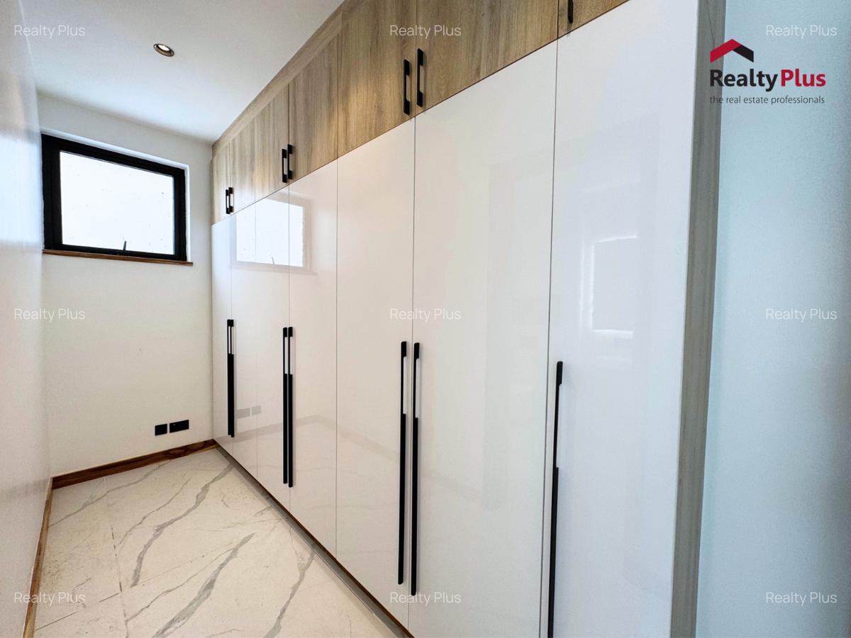 2 Bed Apartment with En Suite at Peponi Road - 19
