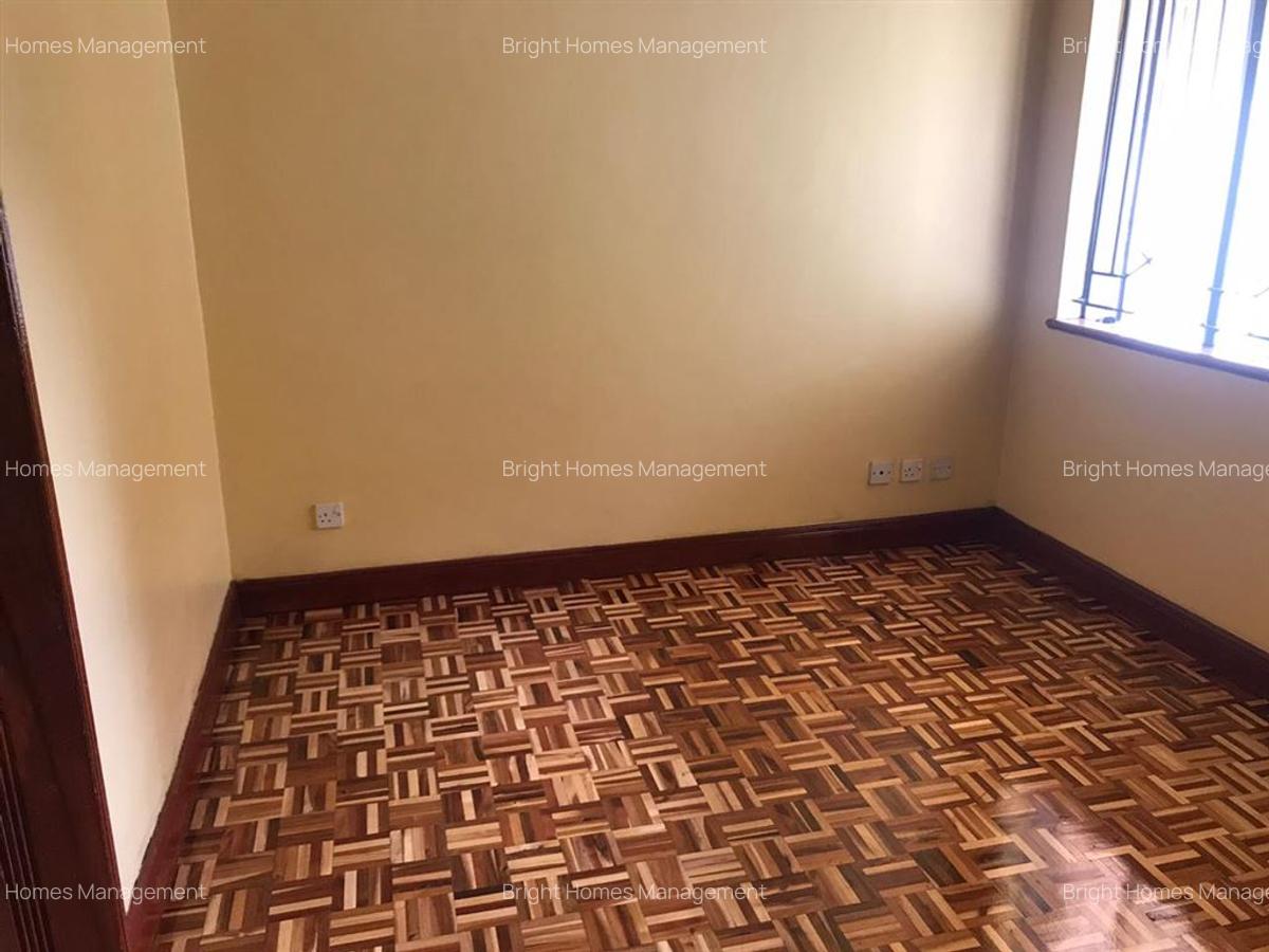 4 Bed Townhouse with En Suite in Lavington - 19