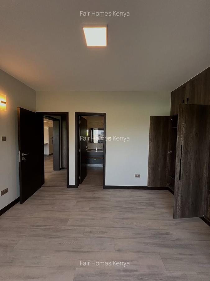 2 Bed Apartment with En Suite at Riverside Drive - 9