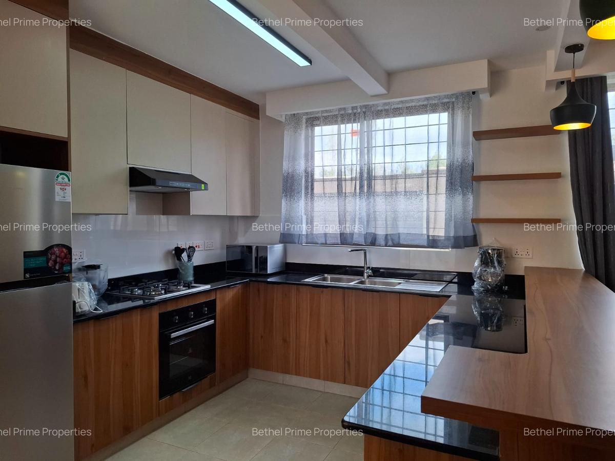 2 Bed House with En Suite in Ridgeways - 12