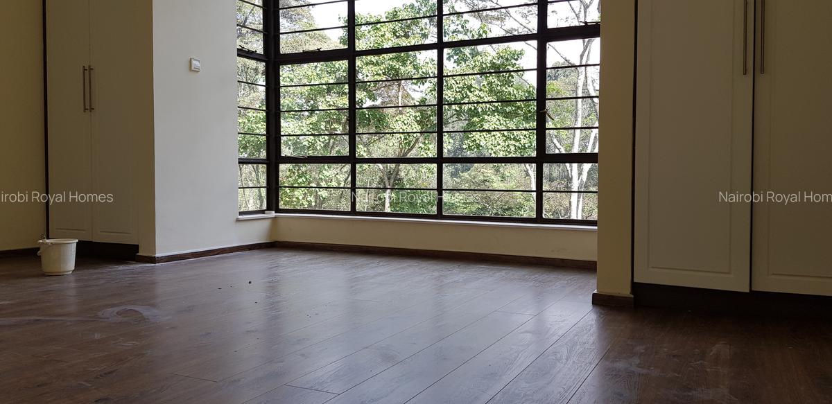 5 Bed House with En Suite at Lone Tree 55 - 17