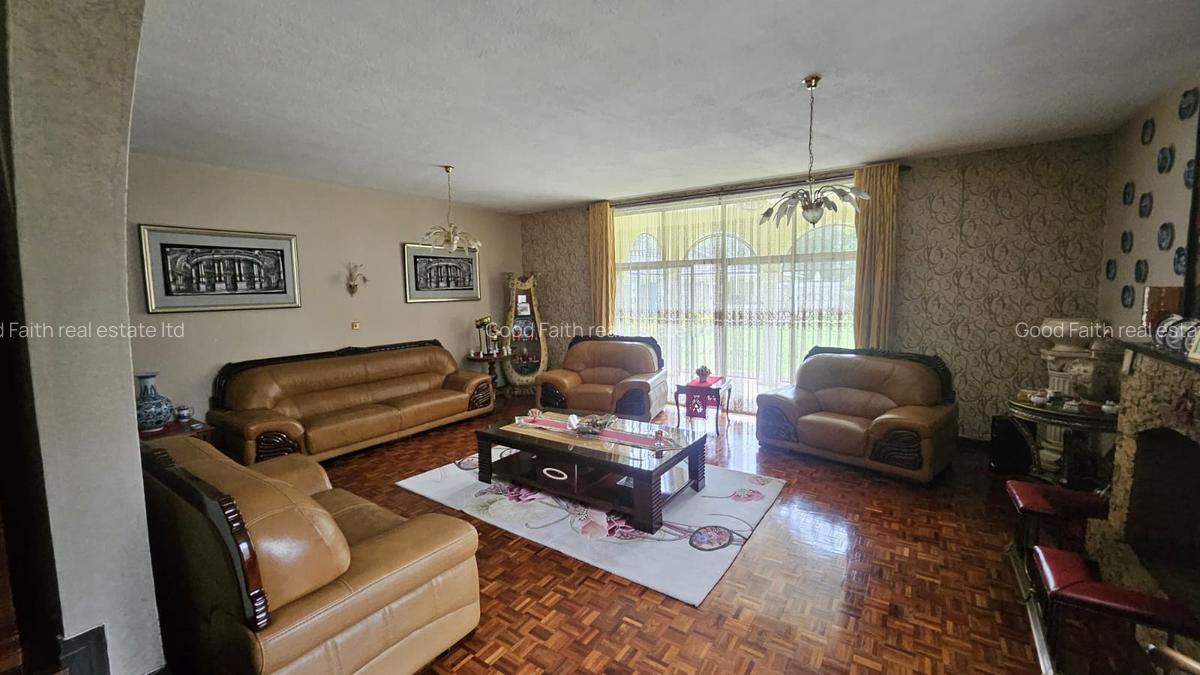 5 Bed House with En Suite in Runda - 5