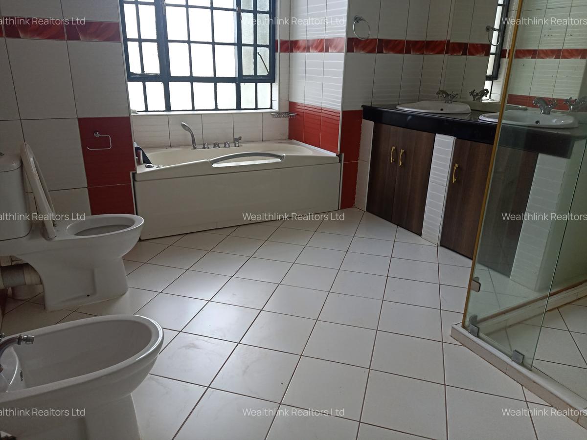 4 Bed Townhouse with En Suite at Runda - 9