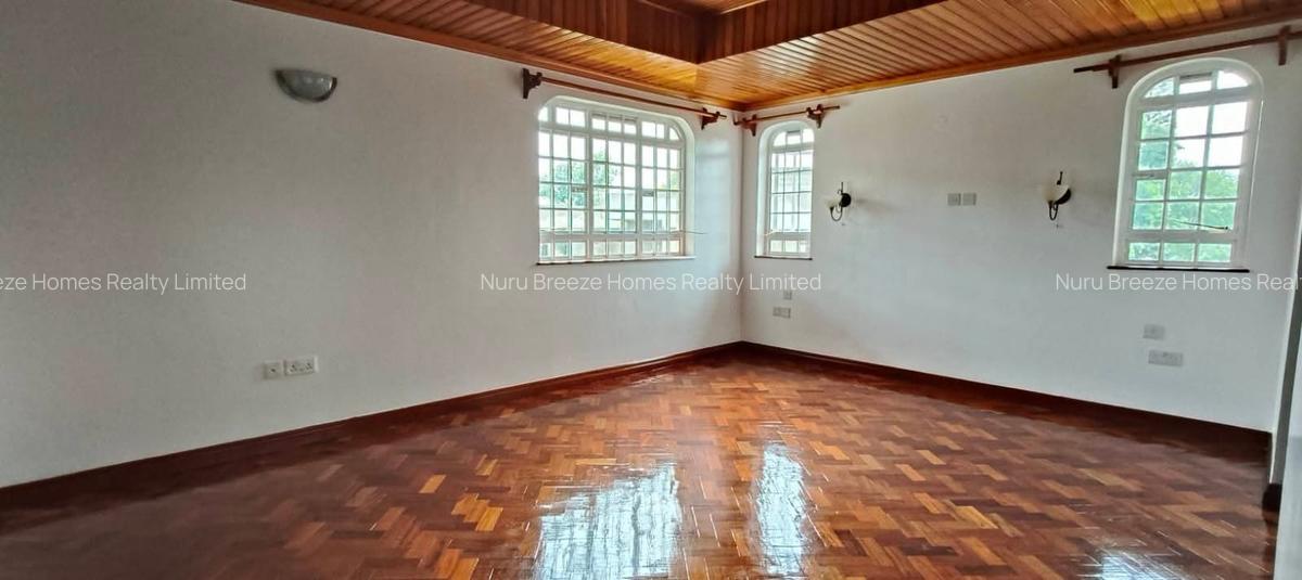 5 Bed House with En Suite in Nyari - 16