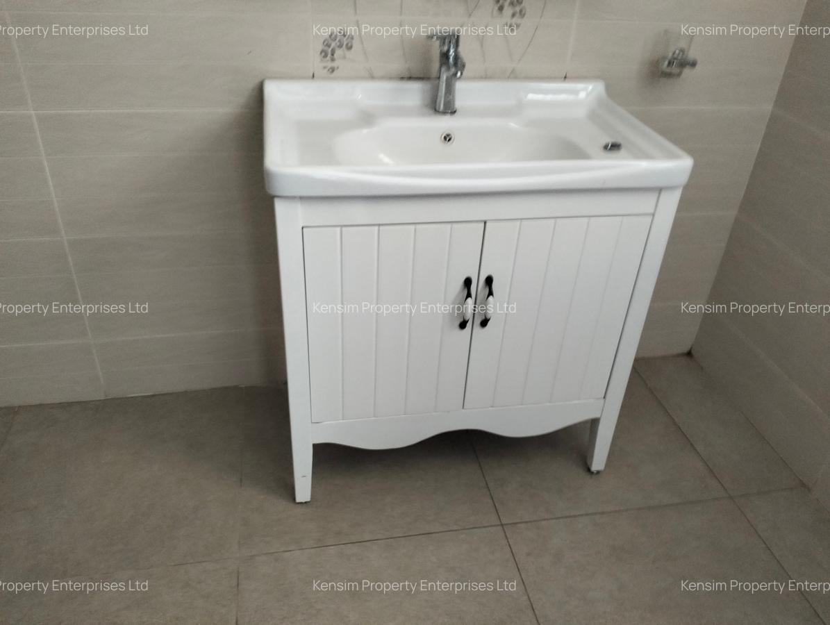 4 Bed Townhouse with En Suite in Lavington - 4