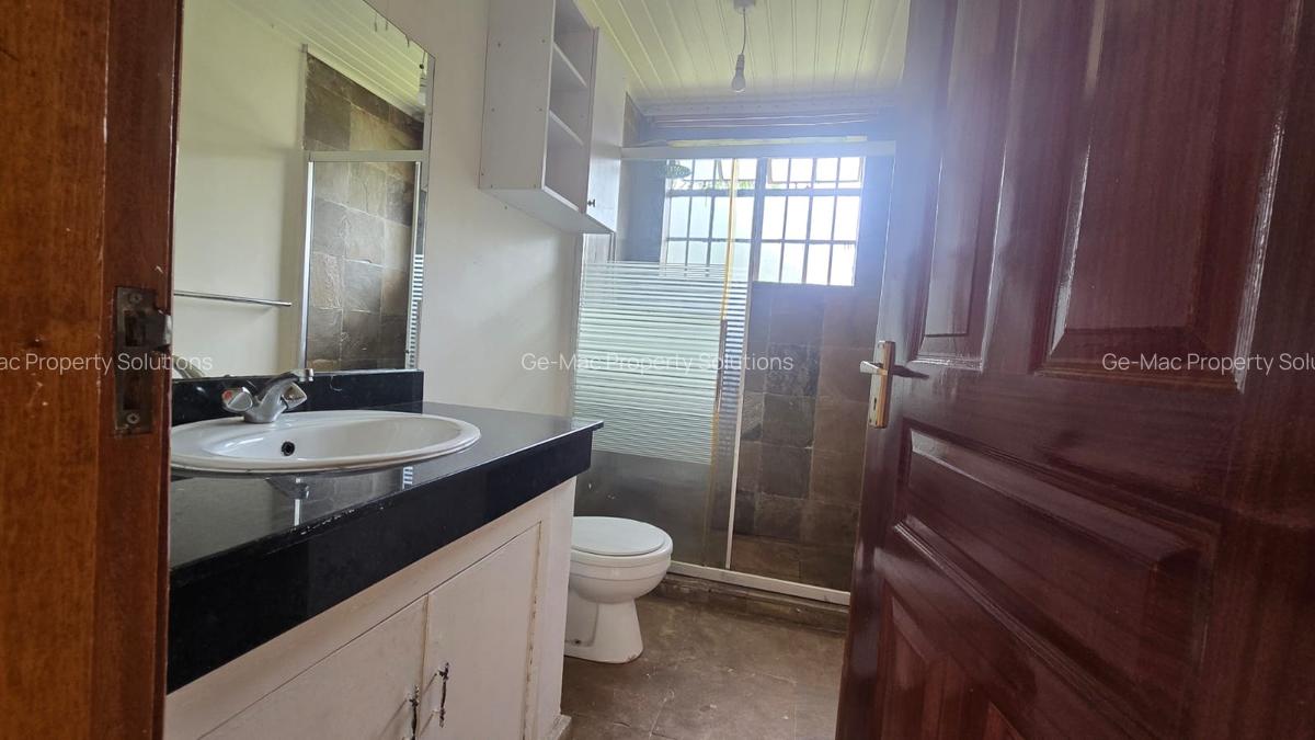 4 Bed House with En Suite in Spring Valley - 13