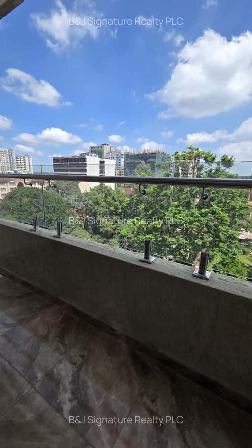 Serviced 5 Bed Apartment with En Suite in Parklands - 3