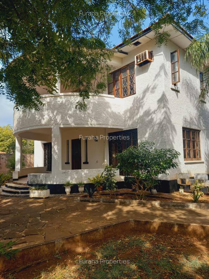 5 Bed House with En Suite in Nyali Area - 2