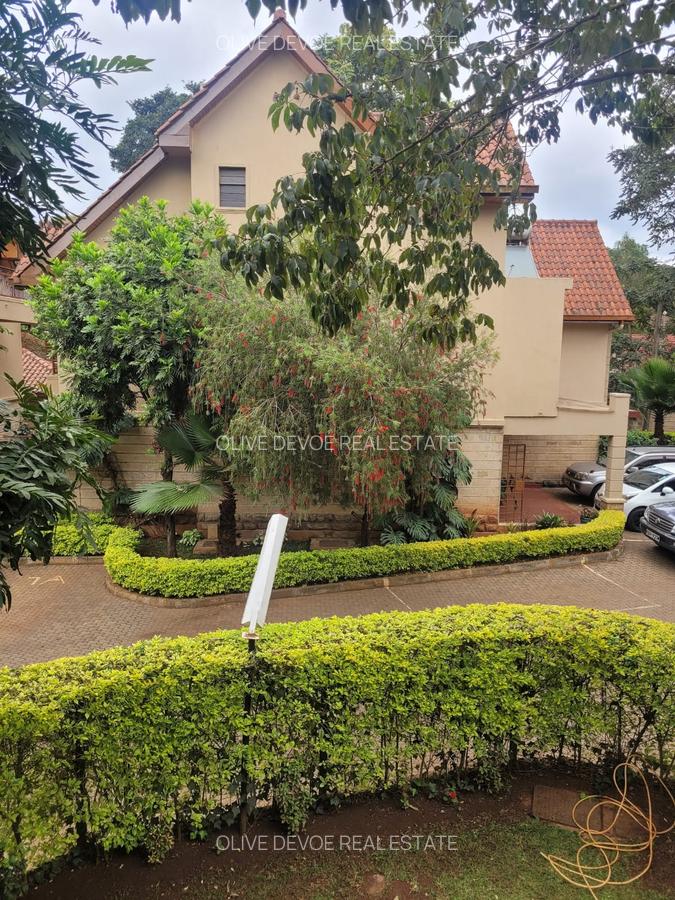 6 Bed Townhouse with En Suite in Lavington - 11