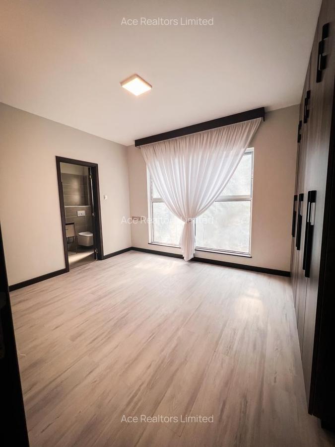 3 Bed Apartment with En Suite at Riverside Drive - 13