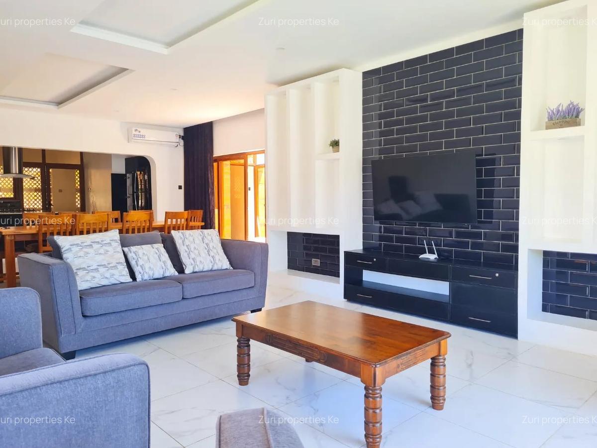 5 Bed House with En Suite at Diani - 12