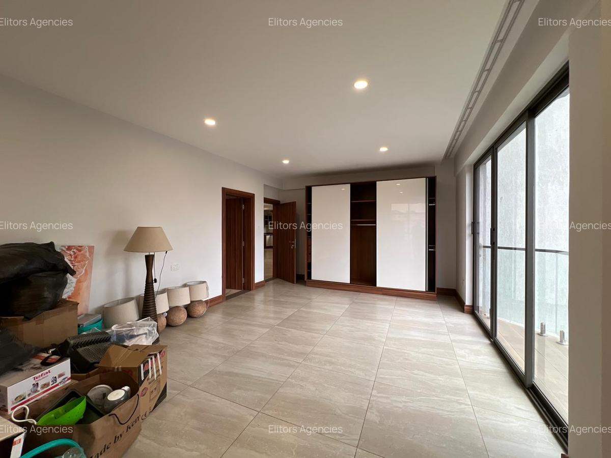 3 Bed Apartment with En Suite at Raphta Road - 11