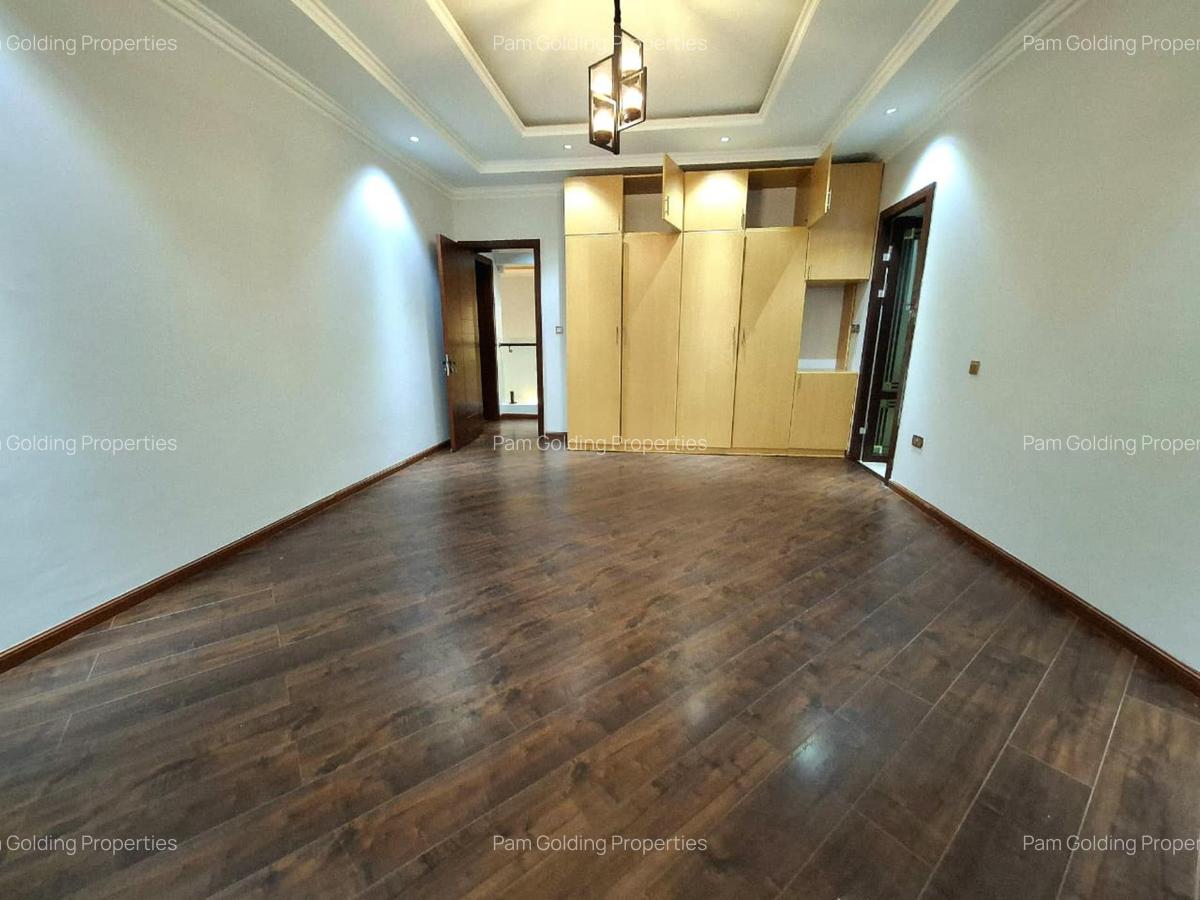 5 Bed House at Muthaiga North Road - 14